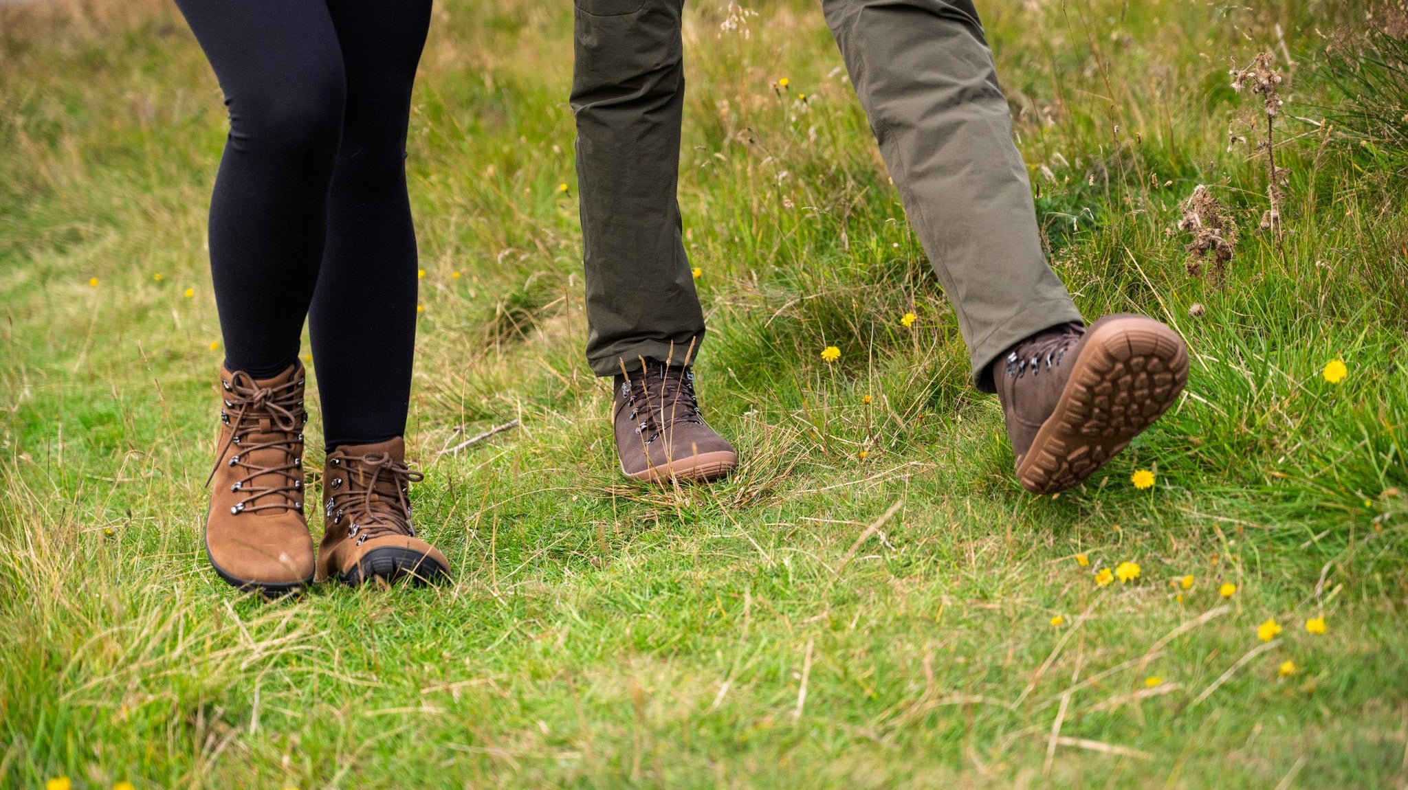 Traditional vs Barefoot Hiking Boots: 5 Reasons to Switch This Autumn